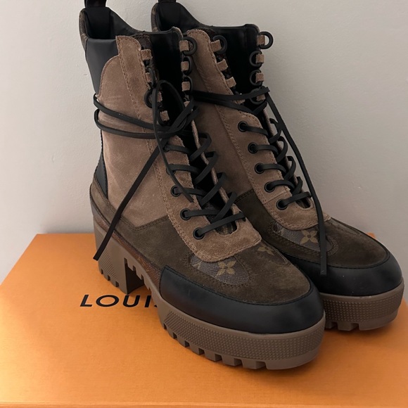 Laureate Platform Desert Boot - Picture 4 of 11